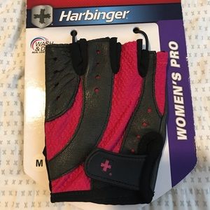 NWT Harbinger Women’s workout gloves